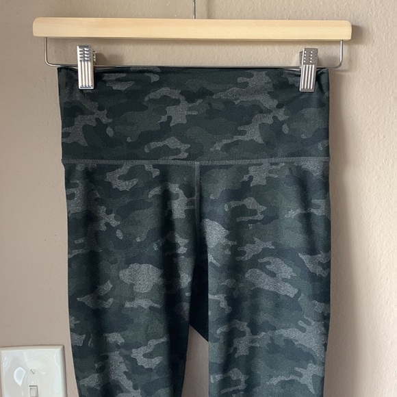 FABLETICS Powerhold Camo Leggings - Picture 5 of 10